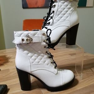 Guess white buckled Booties with side zipper and 4 inch heel size 8 1/2
